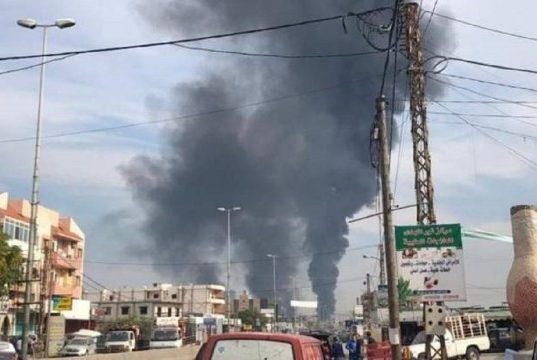 ادامه آتش سوزی نشت نفت در جنوب غربی ایران ، مردم را تحت تأثیر قرار داده است