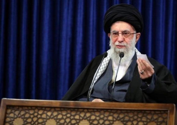 فعالان توییتر به خامنه ای: شما نمی توانید در مورد 80 میلیون ایرانی تصمیم بگیرید