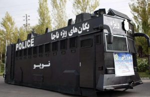 فوری! استقرار نیروهای ضد شورش و خودروهای یگان ویژه در میدان آزادی نیروهای ضد شورش