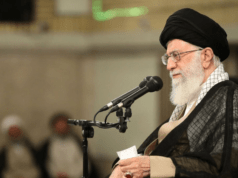 خامنه‌ای عقب نشینی کرد