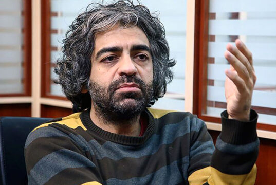 مادر بابک خرمدین: اگر با شوهرم همکاری نمی کردم را می کشت