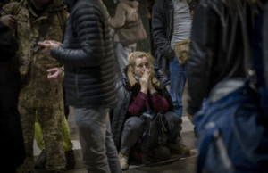 توهین عجیب کیهان به مردم اوکراین: «مقاومت نشان ندادند» مردم اوکراین