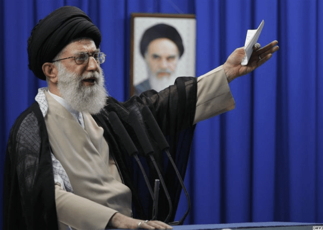 نظام هر روز به لبه پرتگاه نزدیکتر می‌شود