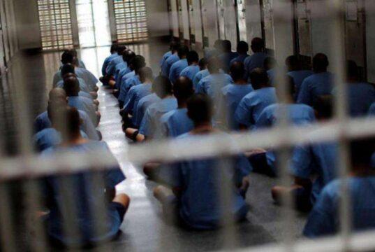 نرگس محمدی: ازدحام جمعیت زندانیان در بند زنان بی‌سابقه و نشانه تشدید سرکوب است