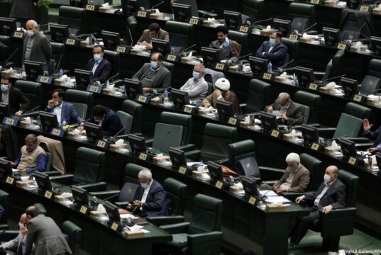 نمایندگان مجلس لایحه استرداد محکومان بین ایران و بلژیک را تصویب کردند؛ پس از گذشت حدود دو هفته از تصویب معاهده تبادل زندانیان با ایران در پارلمان بلژیک،