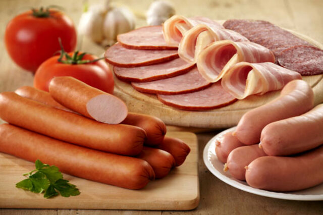 استفاده از گوشت گربه برای سوسیس و کالباس در ايران واقعیت دارد؟