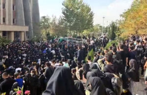 هجوم نیروهای حکومتی به دانشجویان دانشگاه آزاد تهران
