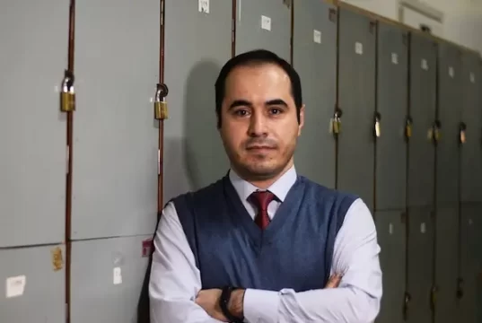 حسن رونقی: جان حسین در خطر است