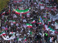 روزنامه وابسته به سپاه آلمان را به دلیل میزبانی تجمع تاریخی ایرانی‌ها تهدید کرد