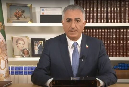 شاهزاده رضا پهلوی: چشمان جهان به مبارزه دلاورانه مردم ایران است