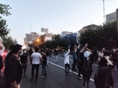 تیراندازی ماموران به سوی مردم معترض در ايران