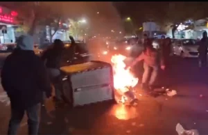 اعتراضات شبانه در مهاباد و بوکان با برافروختن آتش