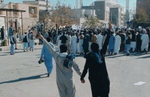 شعار مردم زاهدان: مرگ بر دیکتاتورترین دیکتاتور تاریخ شعار مردم زاهدان: مرگ بر دیکتاتورترین دیکتاتور تاریخ