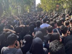 پس از سخنرانی رئیسی در روز دانشجو؛ نیروهای امنیتی به دانشجویان معترض حمله كردند