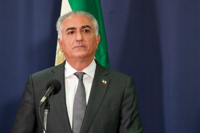شاهزاده رضا پهلوی: خانواده‌های داغدار را تنها نمی‌گذاریم