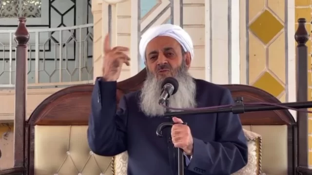 مولوی عبدالحمید: با سلاح نمی‌توان نظام را حفظ کرد