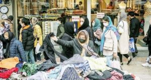 گزارش شوكه كننده از رونق فروش لباس‌های سطل زباله در ایران!