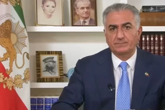 علی کریمی: به شاهزاده رضا پهلوی وکالت می‌دهم