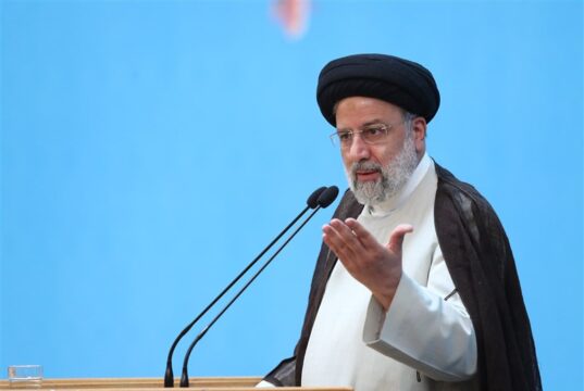 عباس عبدی خطاب به رئیسی: دوران روایت گذشته است