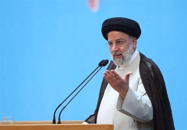 عباس عبدی خطاب به رئیسی: دوران روایت گذشته است