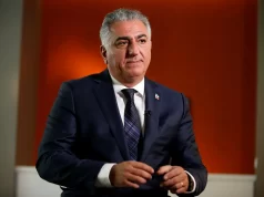شاهزاده رضا پهلوی: جان زنان زندانی در کرج در خطر است، صدای‌شان باشیم