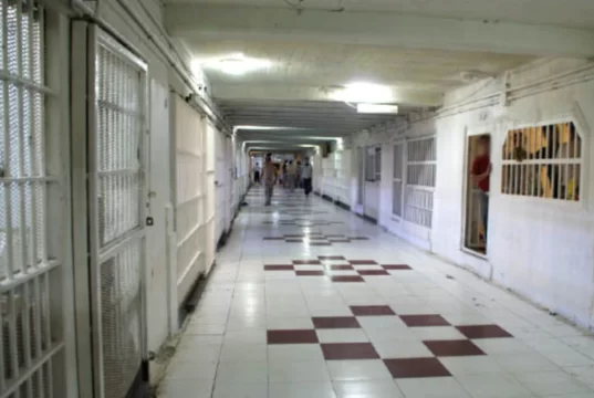 لیلا حسین‌زاده: در بند زنان عادل آباد، جنایتی هولناک علیه زندانیان در جریان است