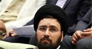 نوه خمینی: حکومت را به دست برآیند ملت ایران بدهیم