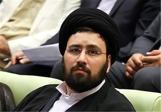 نوه خمینی: حکومت را به دست برآیند ملت ایران بدهیم