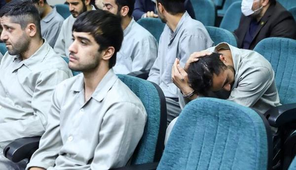 واکنش علی کریمی به اعدام محمد مهدی کریمی و محمد حسینی چیست؟