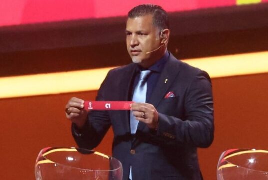 اولین عکس علی دایی در کنار رئیس فیفا در پاریس