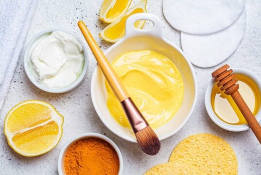 بهترین ماسک ماست و زردچوبه برای صورت