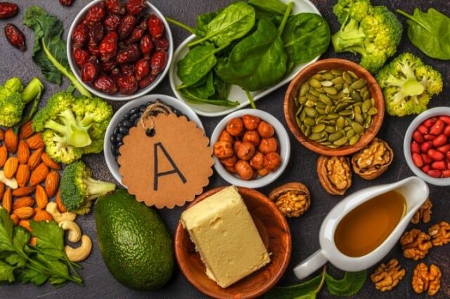 بهترین مواد غذایی طبیعی برای توقف ریزش موهای سر