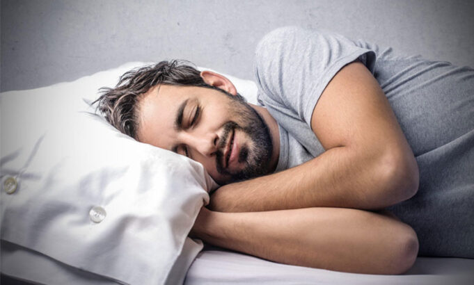 چه عواملی باعث حرف زدن خواب می شود؟