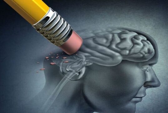 آغاز نشانه های آلزایمر از کدام قسمت بدن؟ شناخت علائم زودرس و اهمیت تشخیص زودهنگام