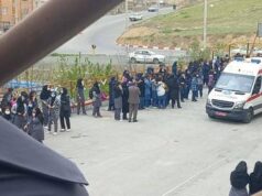 در پی حمله شیمیایی؛ دانش‌آموزان فریاد "مرگ بر دیکتاتور" سر دادند