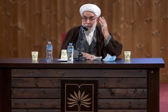 رییس دفتر خامنه‌ای: وى بسیار مهربان است و تحمل دیدن گریه یک بچه را ندارد!