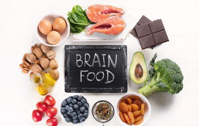 غذاهایی برای تقویت حافظه و بهبود عملکرد مغزی