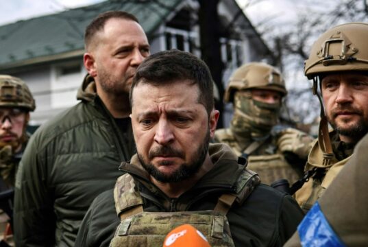 ویدیوی بریدن سر، آلت تناسلی و دست و پای سربازان اوکراین توسط روس‌ها را داریم