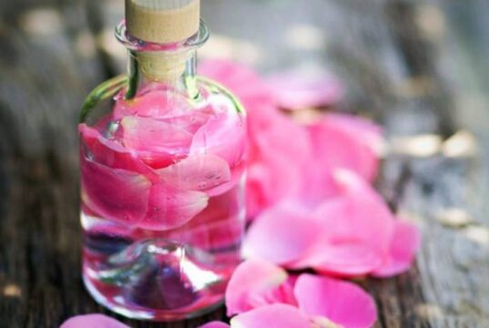 خواص شگفت‌انگیز گلاب برای بهبود سلامتی بدن