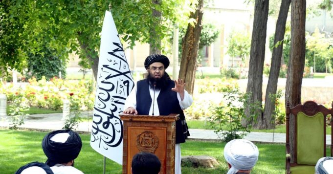 تمسخر ابراهیم رئیسى توسط طالبان: این بشکه را بگیر و حمله نکن، ما می‌ترسیم