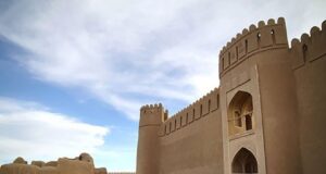 اقدام دولت برای فروش ۱۹ بنای تاریخی ایران!