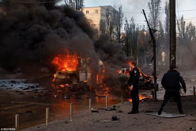 حملات موشکی بی‌سابقه روسیه به کی‌یف و شهرهای اوکراین یک کشته و دو زخمی
