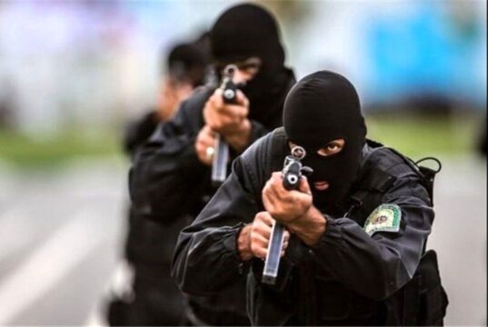 پایان گروگان‌گیری در خاش؛ مقام اطلاعاتی پلیس جان خود را از دست داد و یک گروگان زخمی شد