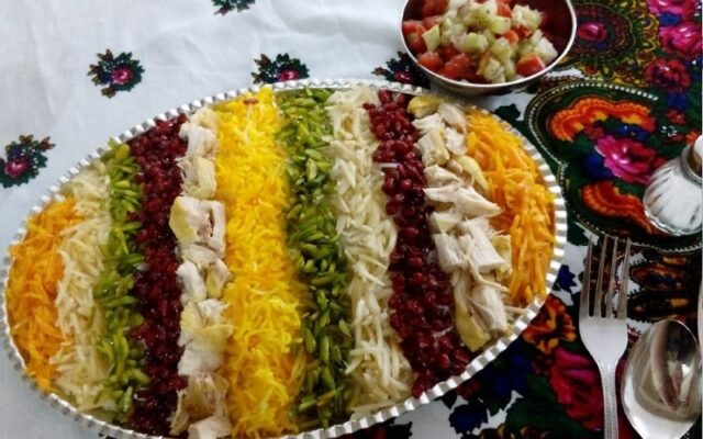 طرز تهیه پلو هفت رنگ: طعم و رنگ درخشانی از سنت‌های غذایی ایران