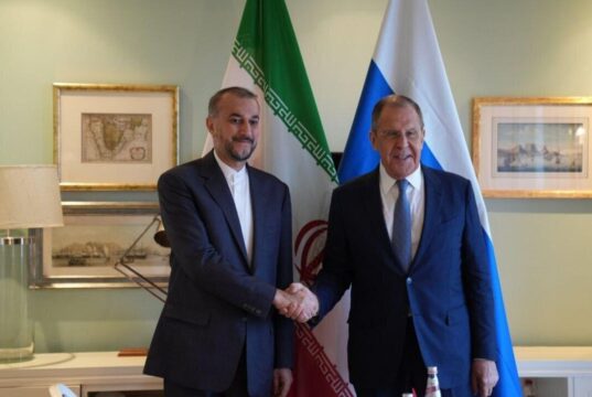 وزیر خارجه ایران: روسیه از این مرحله عبور خواهد کرد