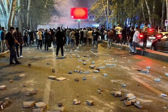 الهه محمدی: افتخار می‌کنم كه در کنار مردم ماندم