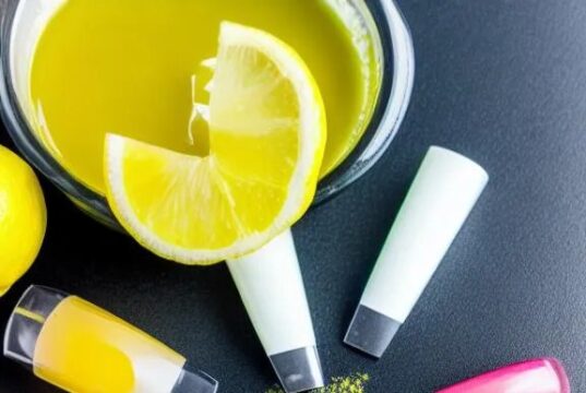 پاک کردن سریع لاک ناخن با استفاده از آبلیمو: روشی ساده و موثر