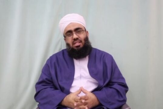 مولوی عبدالغفار نقشبندی: از بازداشت و حتی خون پدرم می‌گذرم، اما از خون هموطنانم نمی‌گذرم