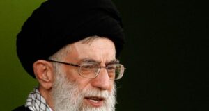 آیا علی خامنه‌ای از جنبش ژینا می‌ترسد؟
