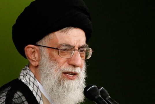 آیا علی خامنه‌ای از جنبش ژینا می‌ترسد؟